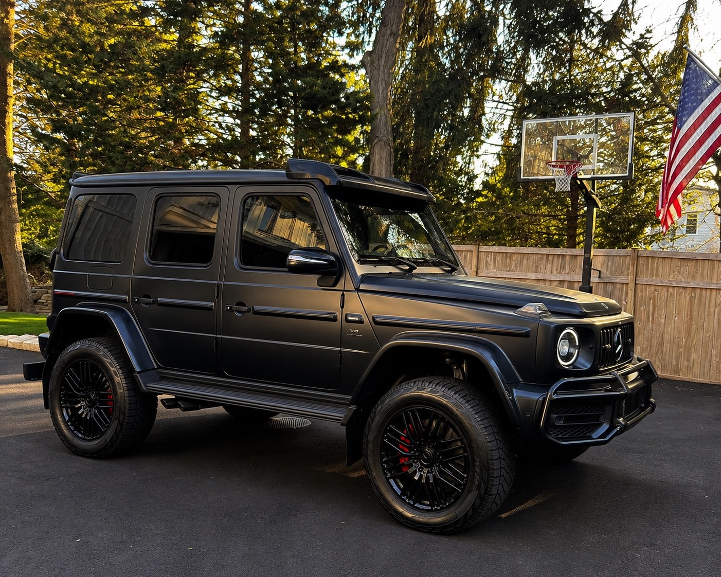 Mercedes-Benz G-Wagon 4×4 — photo 1